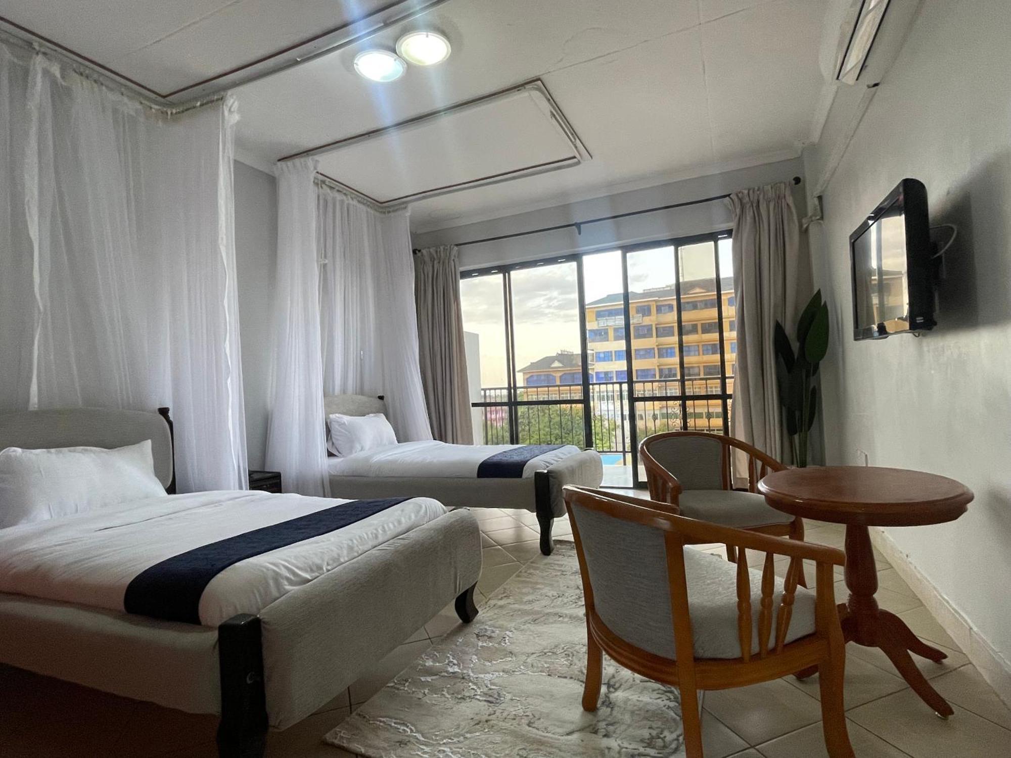 Iman Hotel Isiolo Zewnętrze zdjęcie