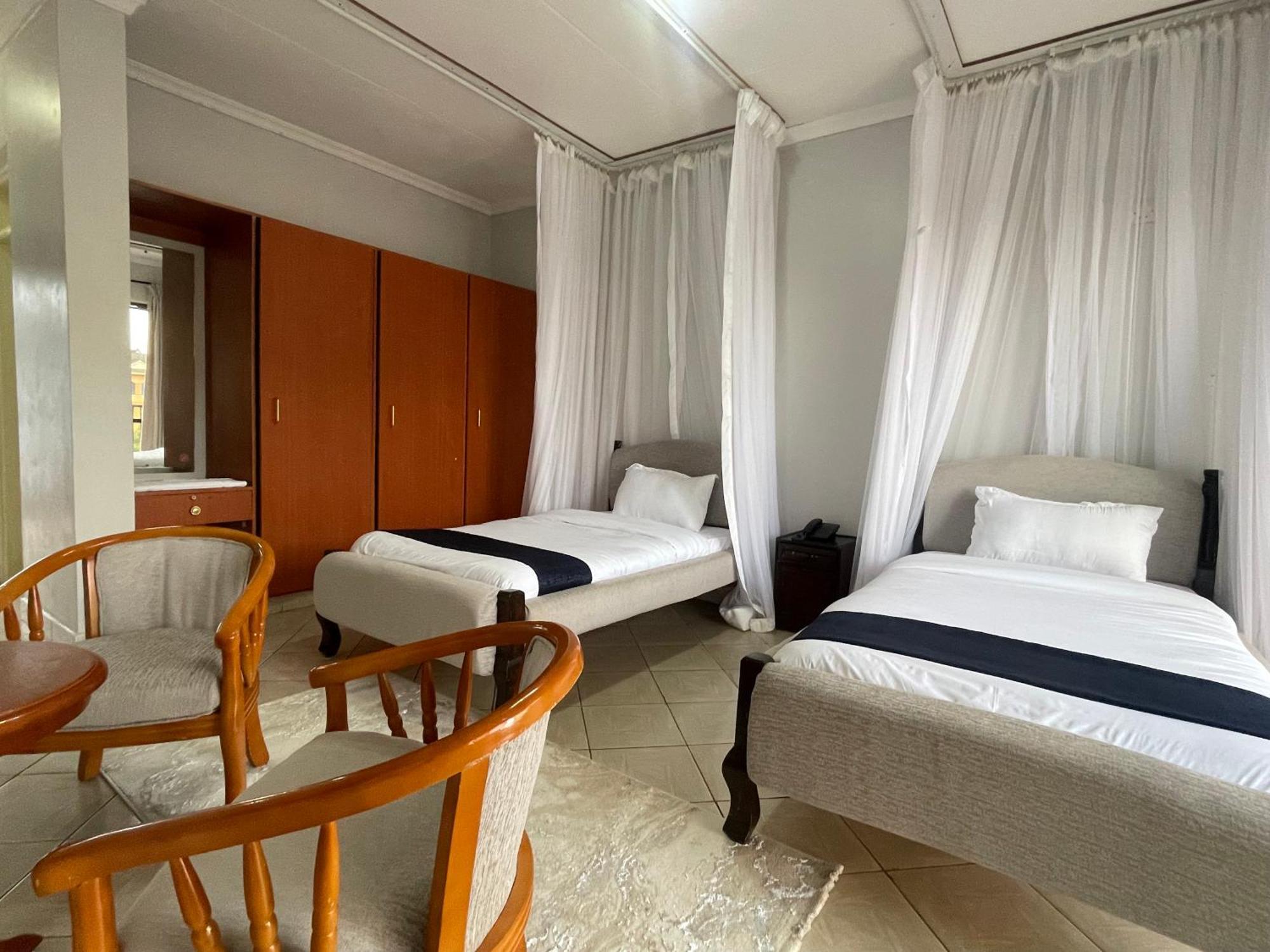 Iman Hotel Isiolo Zewnętrze zdjęcie